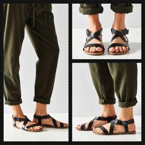Urban Outfitters Black Leather Madison Sandals